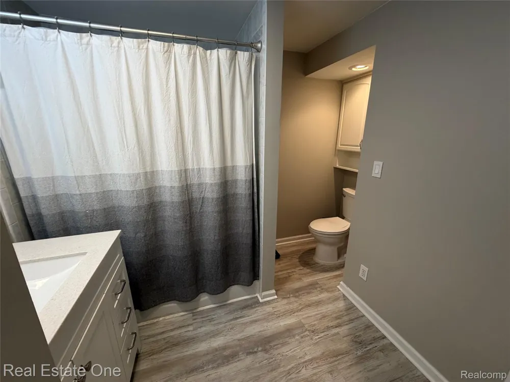 1867 Wilshire Street Westland City, MI 48186