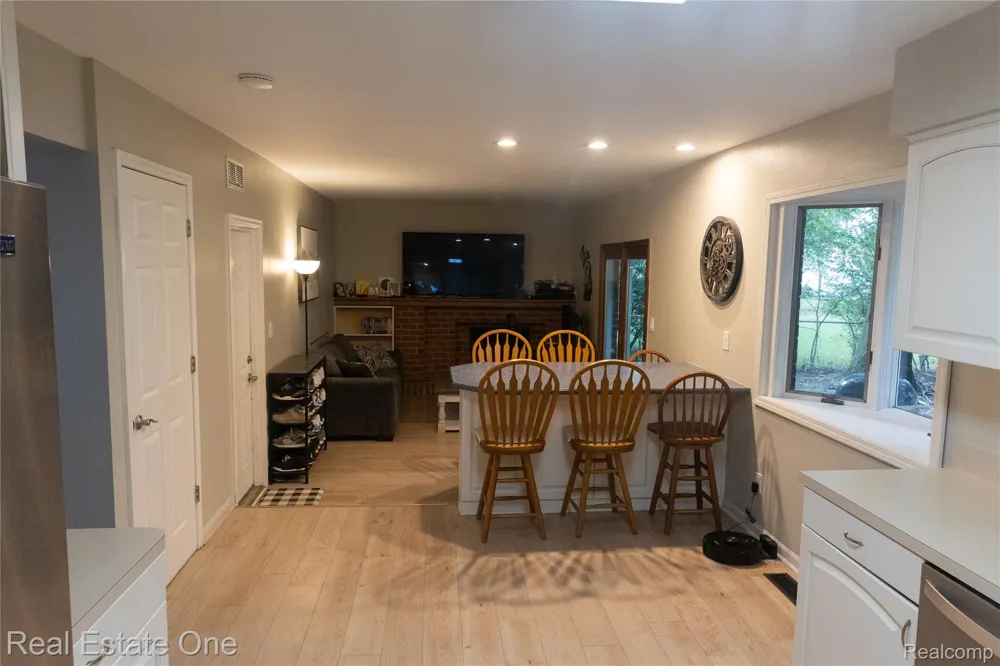 1867 Wilshire Street Westland City, MI 48186