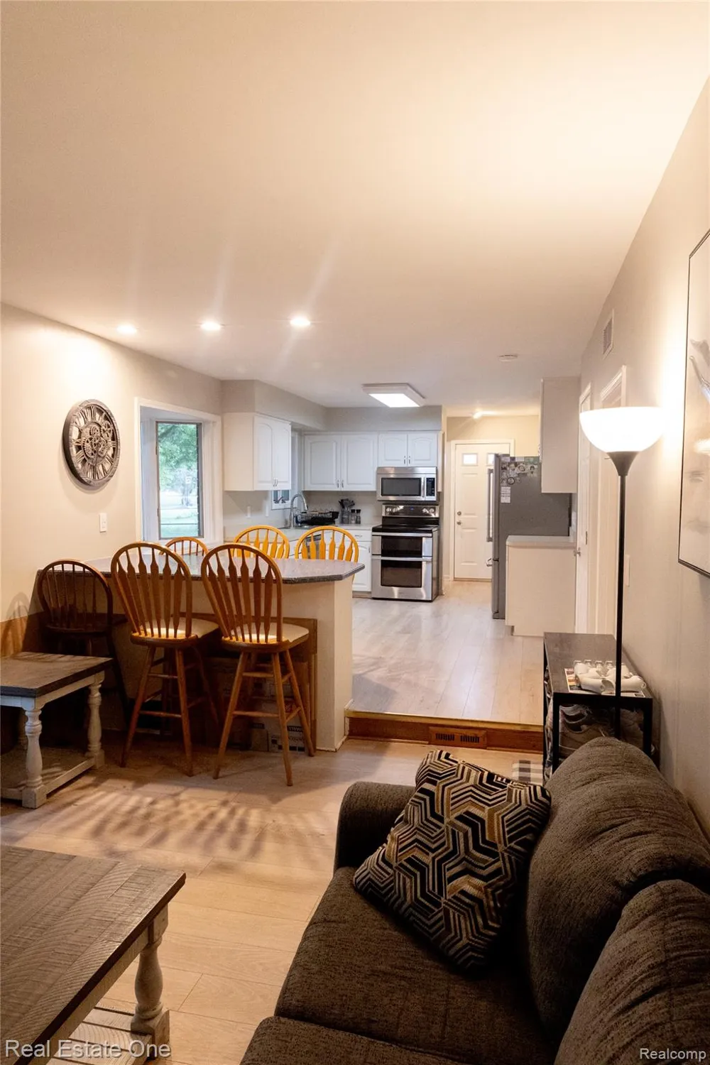 1867 Wilshire Street Westland City, MI 48186
