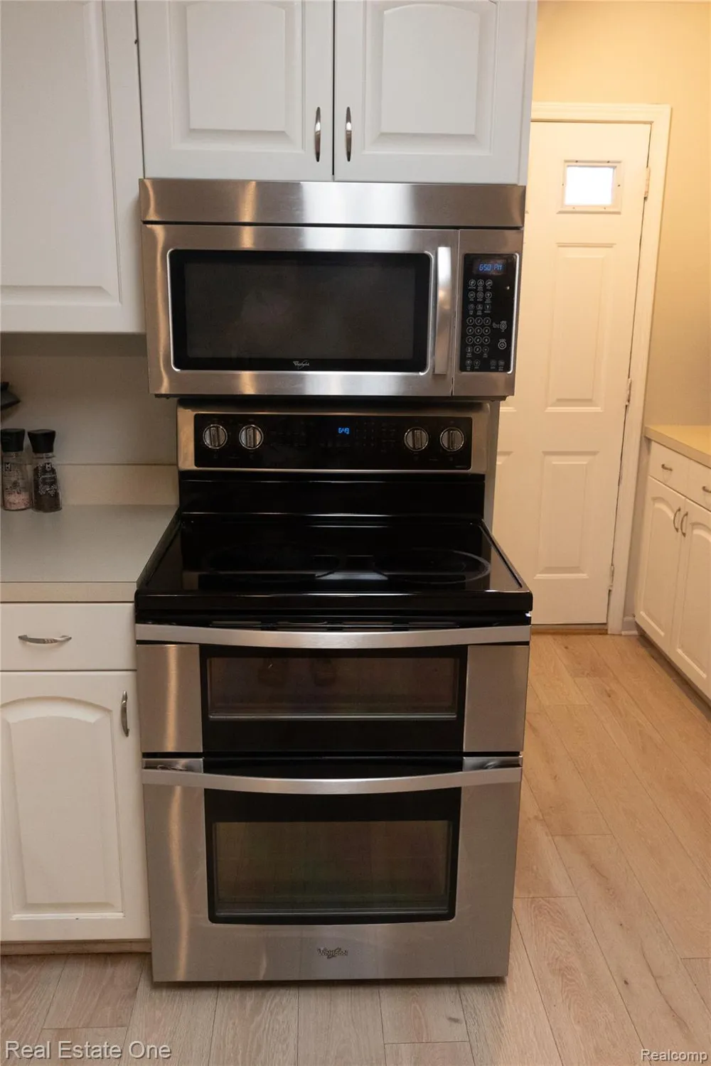 1867 Wilshire Street Westland City, MI 48186