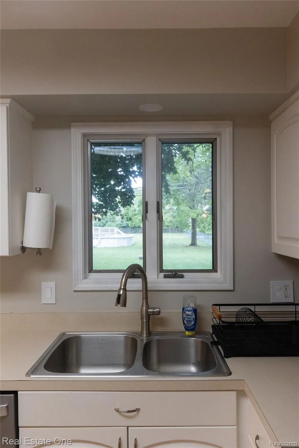 1867 Wilshire Street Westland City, MI 48186