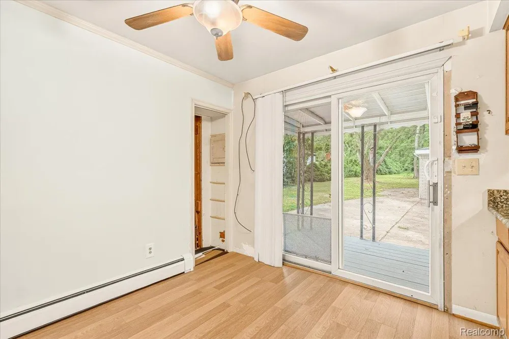 815 Hix Road Westland City, MI 48185