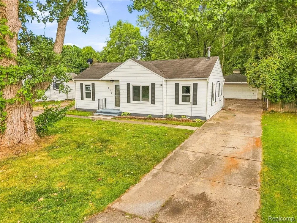 815 Hix Road Westland City, MI 48185