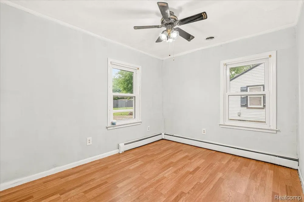 815 Hix Road Westland City, MI 48185