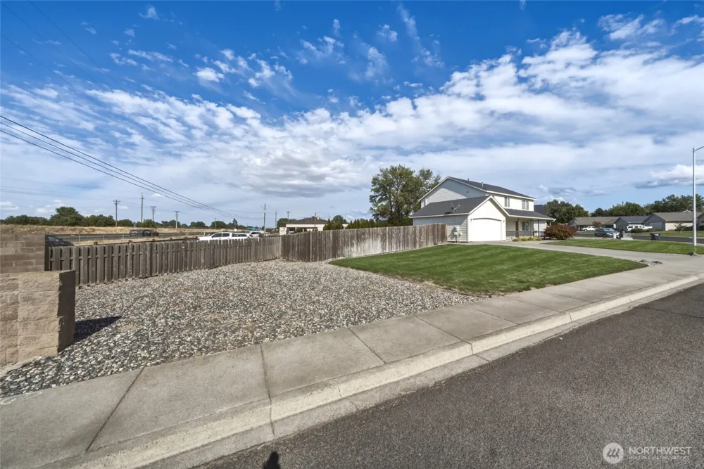 1705 SE Market St College Place, WA 99324