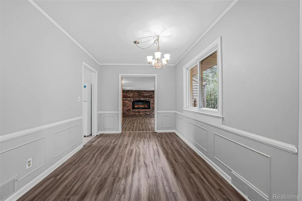 2329 Rutherford Road Bloomfield Charter Township, MI 48302