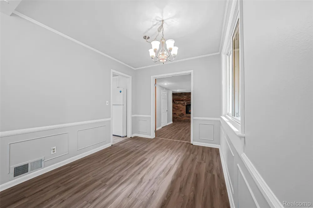 2329 Rutherford Road Bloomfield Charter Township, MI 48302