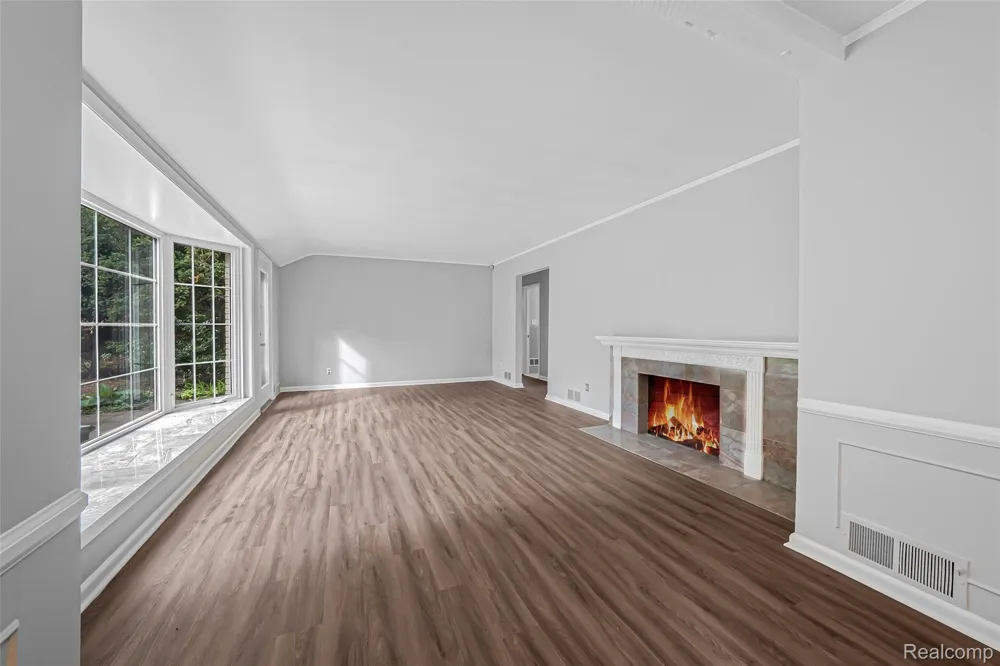 2329 Rutherford Road Bloomfield Charter Township, MI 48302
