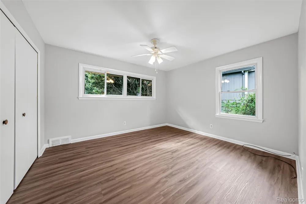 2329 Rutherford Road Bloomfield Charter Township, MI 48302