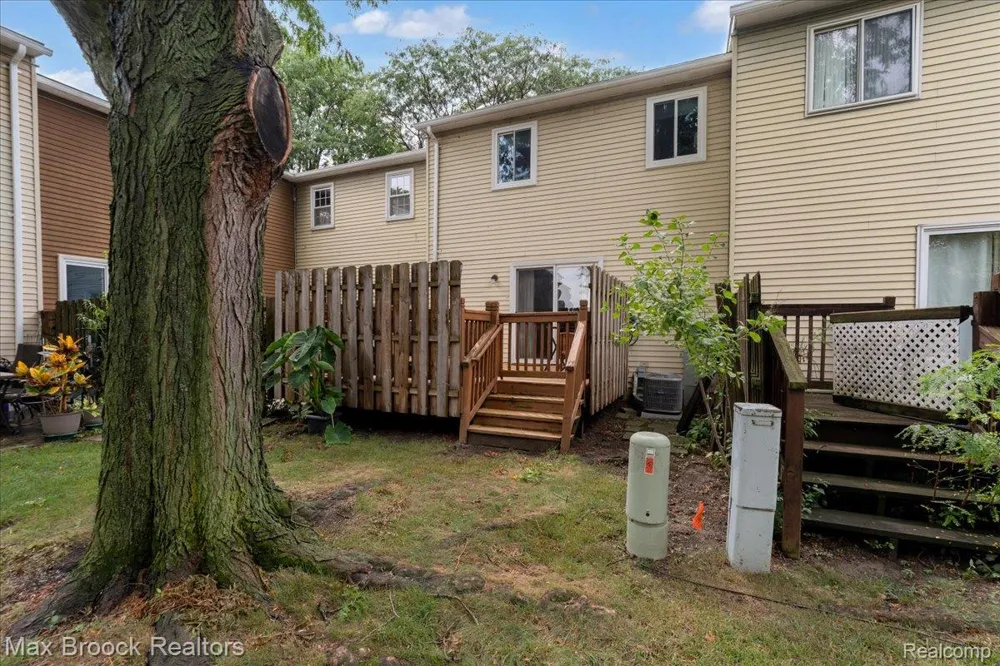 36467 Park Place Drive #64 Sterling Heights City, MI 48310