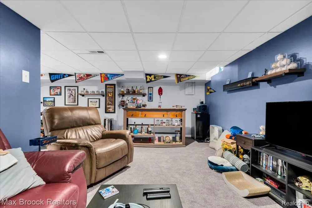 36467 Park Place Drive #64 Sterling Heights City, MI 48310