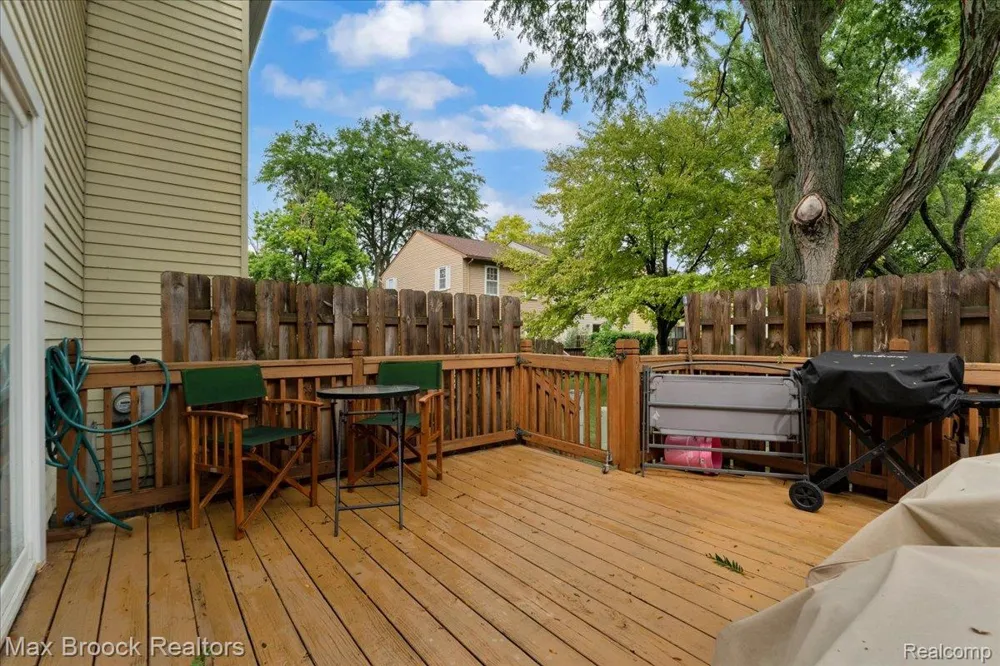 36467 Park Place Drive #64 Sterling Heights City, MI 48310