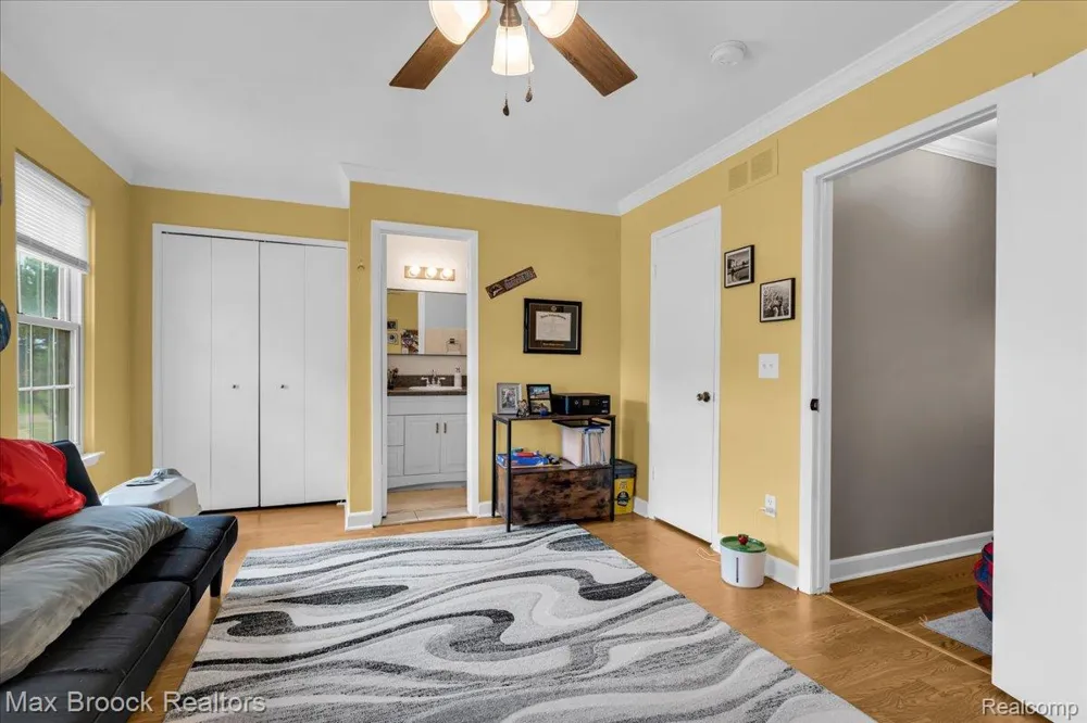 36467 Park Place Drive #64 Sterling Heights City, MI 48310