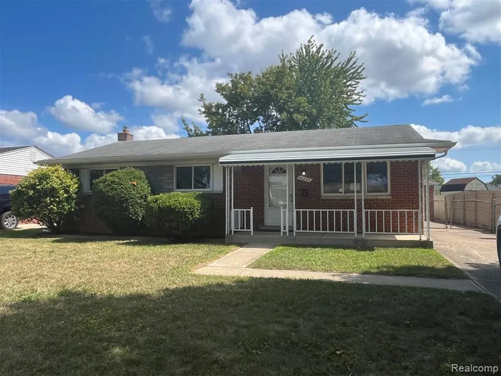 40252 Hamilton Drive Sterling Heights City, MI 48313