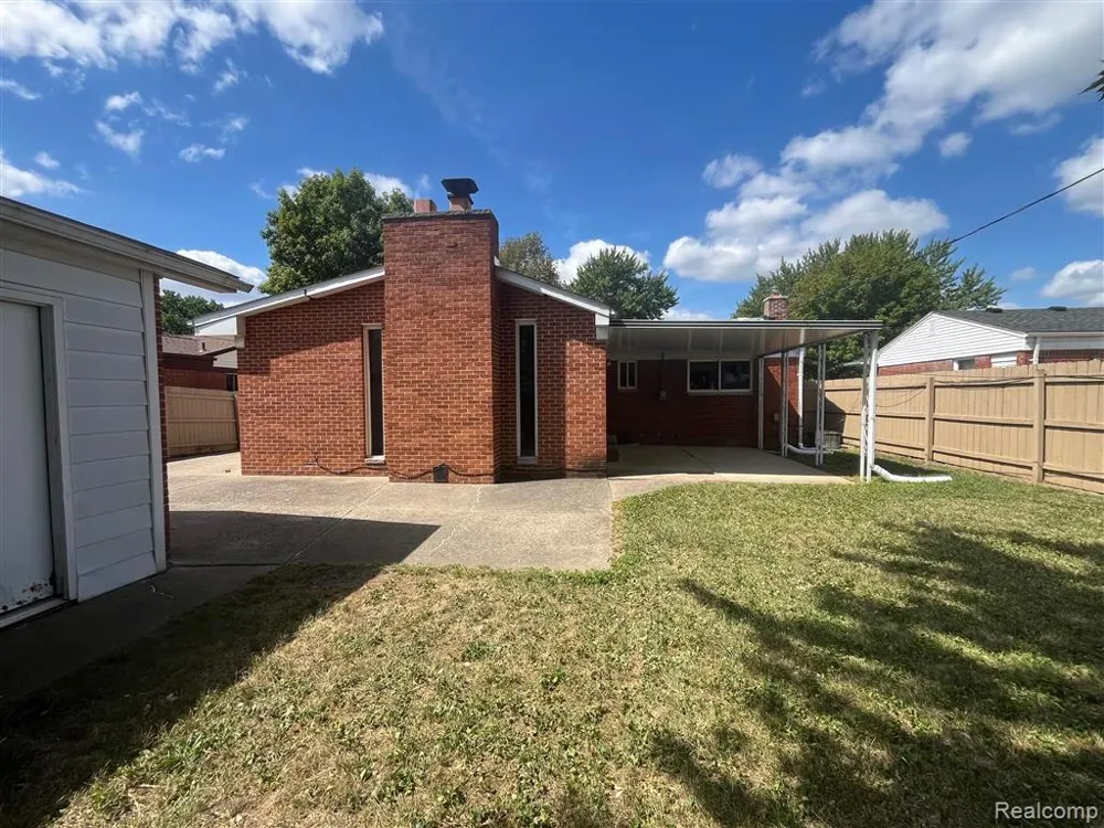 40252 Hamilton Drive Sterling Heights City, MI 48313