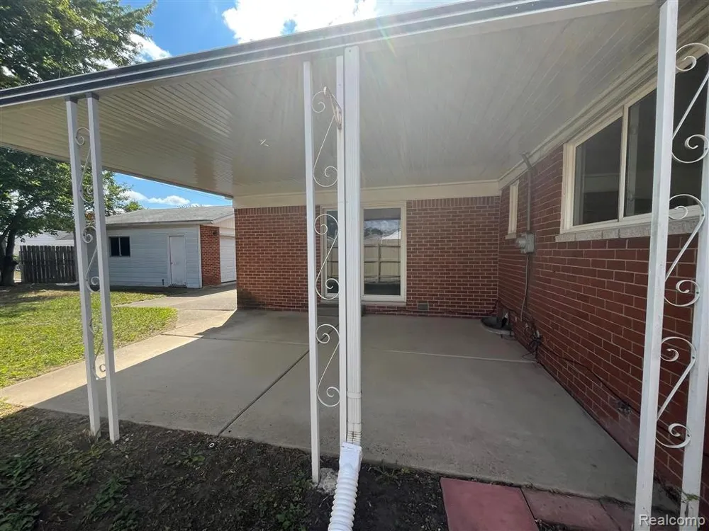 40252 Hamilton Drive Sterling Heights City, MI 48313