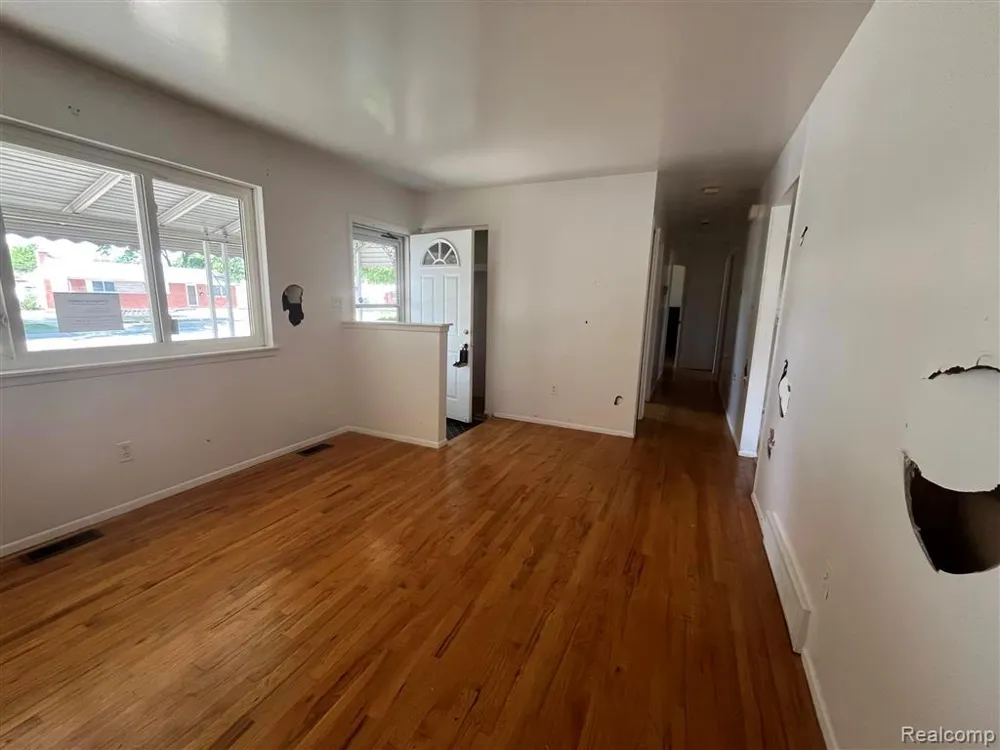 40252 Hamilton Drive Sterling Heights City, MI 48313
