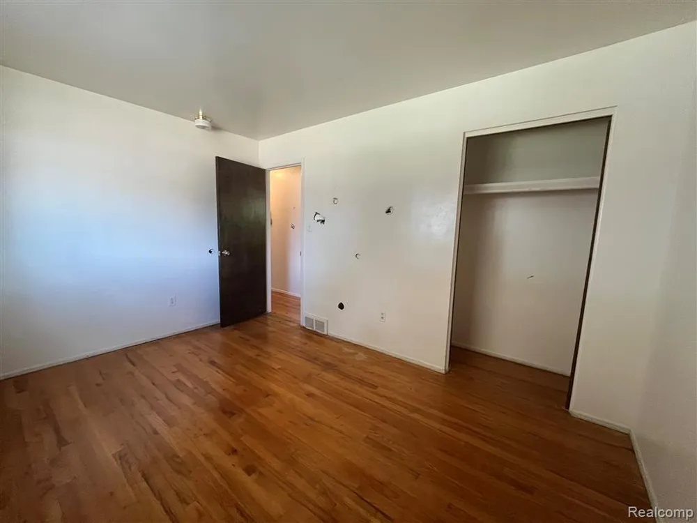 40252 Hamilton Drive Sterling Heights City, MI 48313