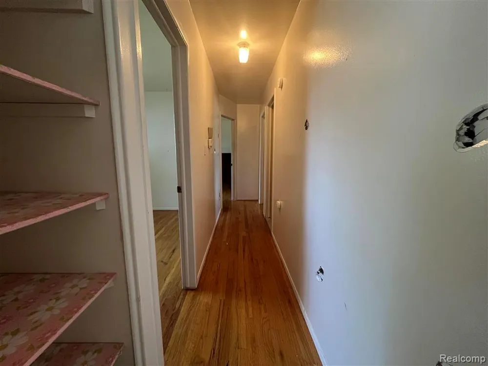 40252 Hamilton Drive Sterling Heights City, MI 48313
