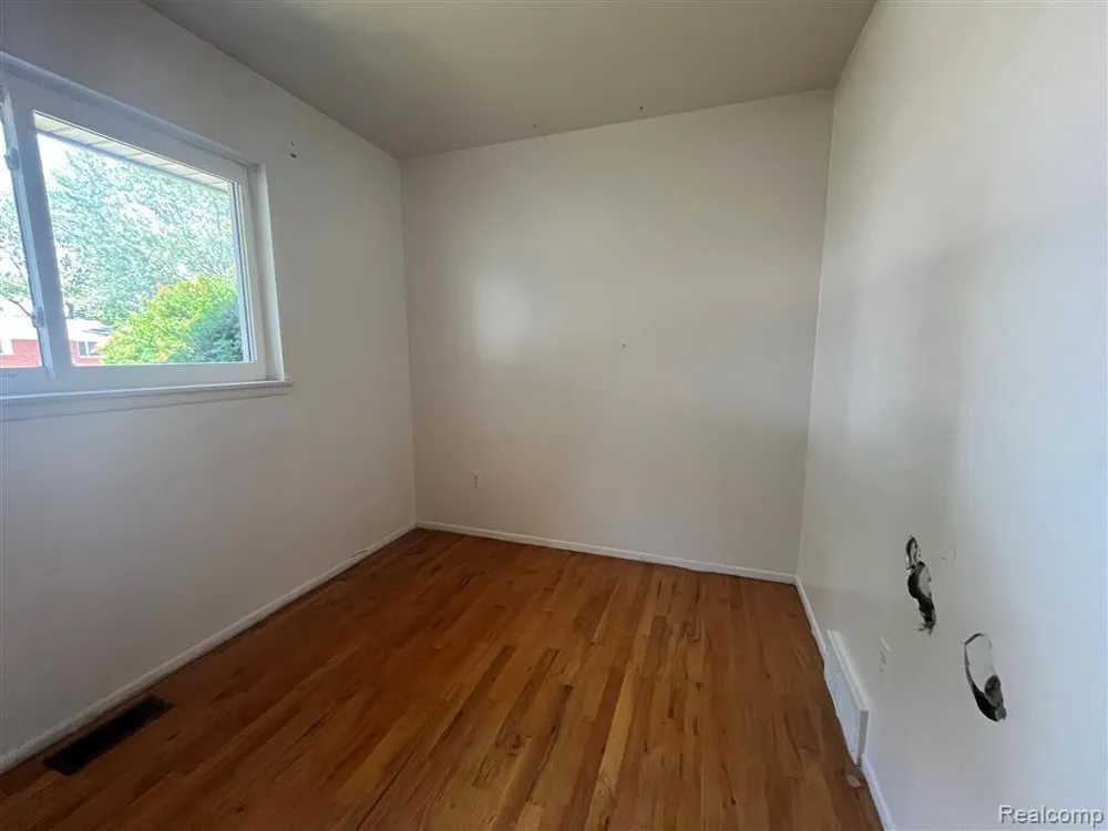 40252 Hamilton Drive Sterling Heights City, MI 48313