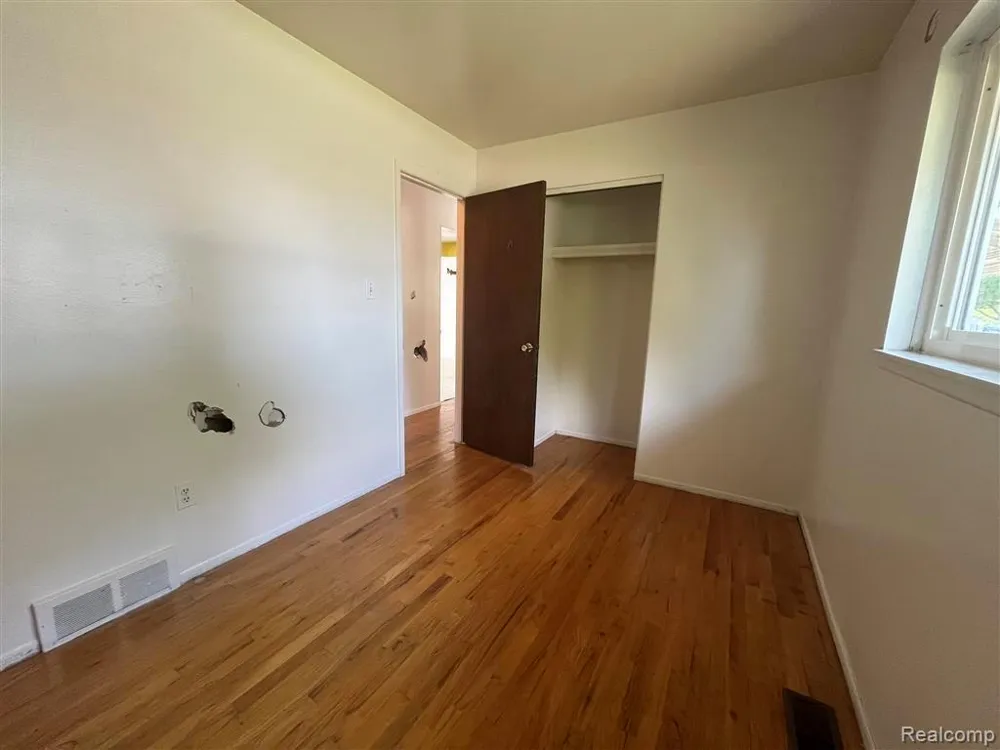 40252 Hamilton Drive Sterling Heights City, MI 48313