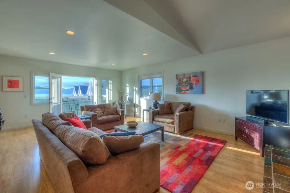 269 Main Street Orcas Island, WA 98245