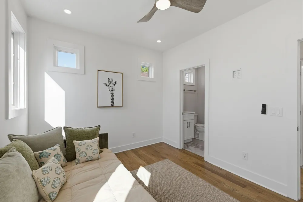 1711 5th Ave #4 Nashville, TN 37208