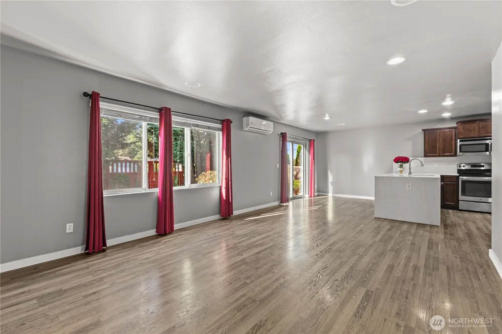 7428 19th Place SE Lake Stevens, WA 98258