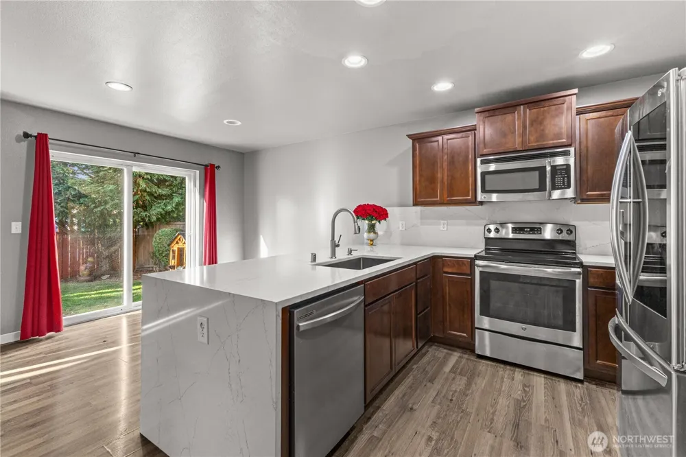 7428 19th Place SE Lake Stevens, WA 98258