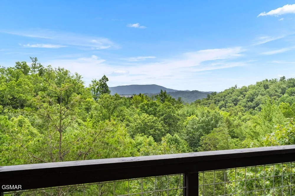 3123 Laughing Pine Lane Sevierville, TN 37862