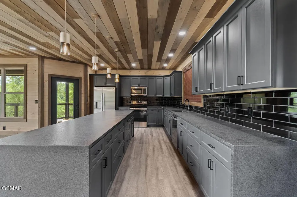 3123 Laughing Pine Lane Sevierville, TN 37862