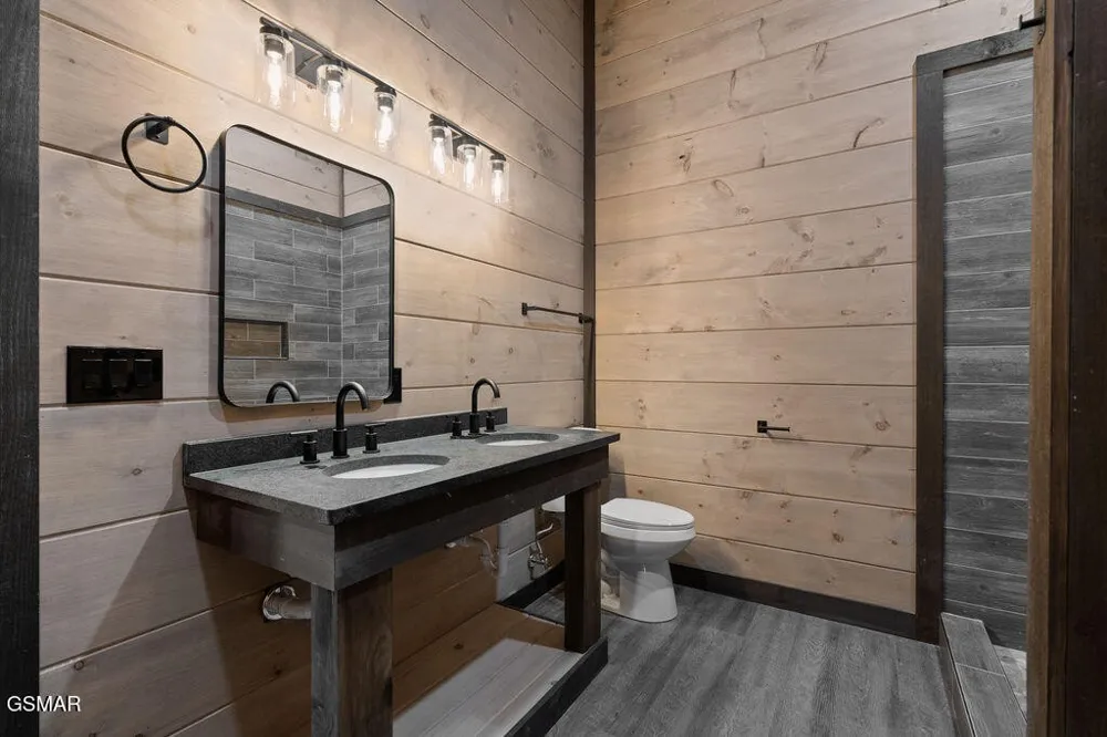 3123 Laughing Pine Lane Sevierville, TN 37862