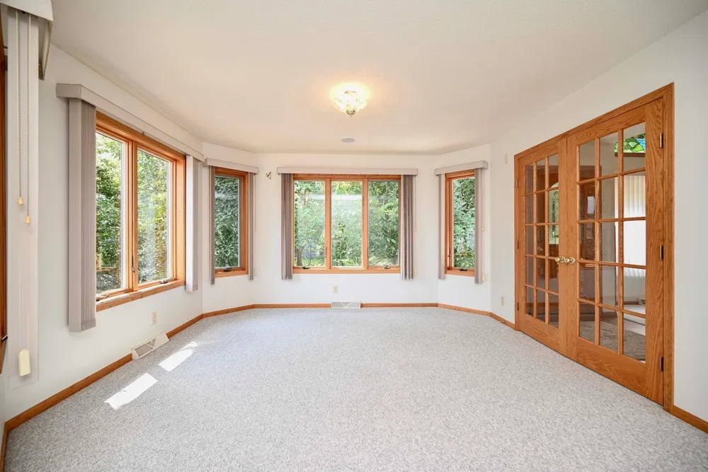 68 Whispering Avenue Winona, MN 55987