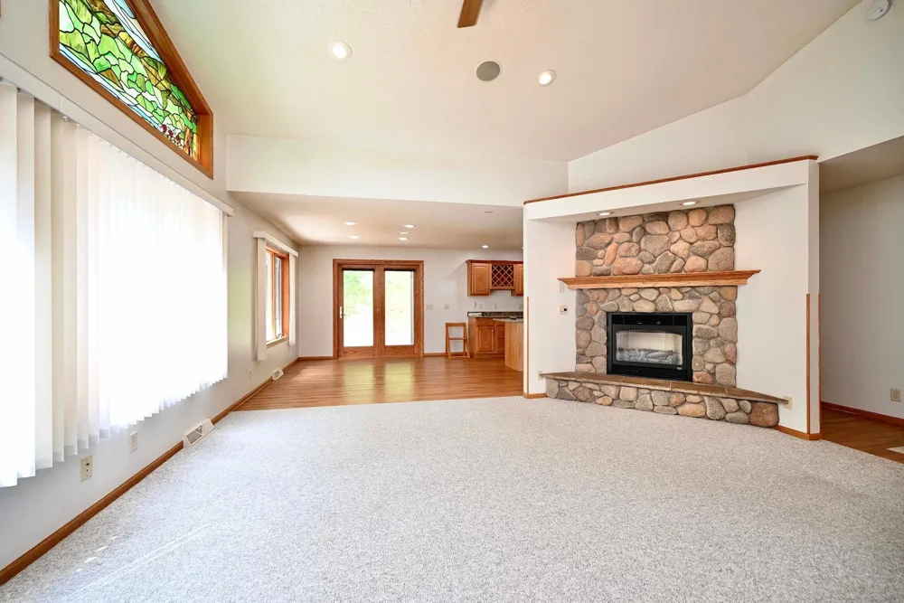 68 Whispering Avenue Winona, MN 55987
