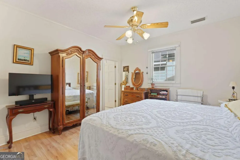702 E 32Nd ST Savannah, GA 31401