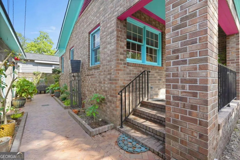 702 E 32Nd ST Savannah, GA 31401