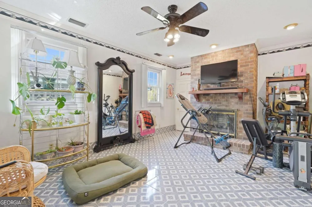 702 E 32Nd ST Savannah, GA 31401