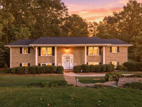 503 Loveman Lane