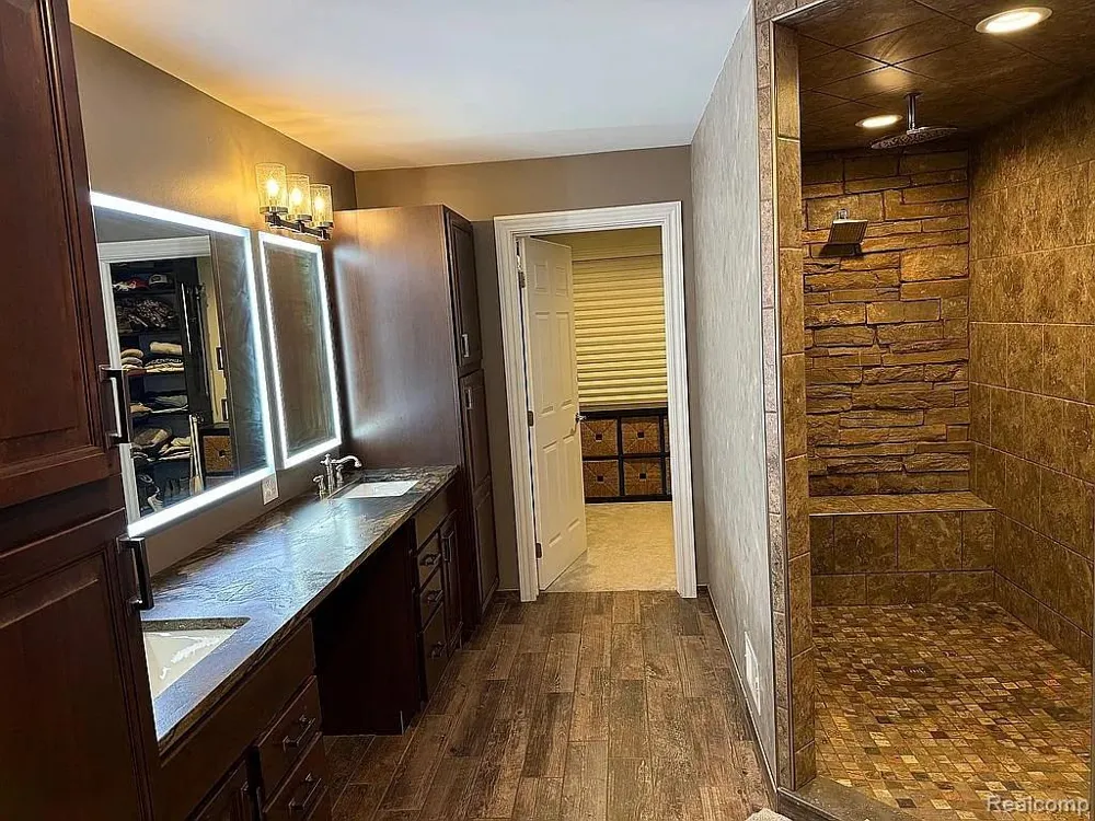 1555 Thompson Road Verona Township, MI 48413