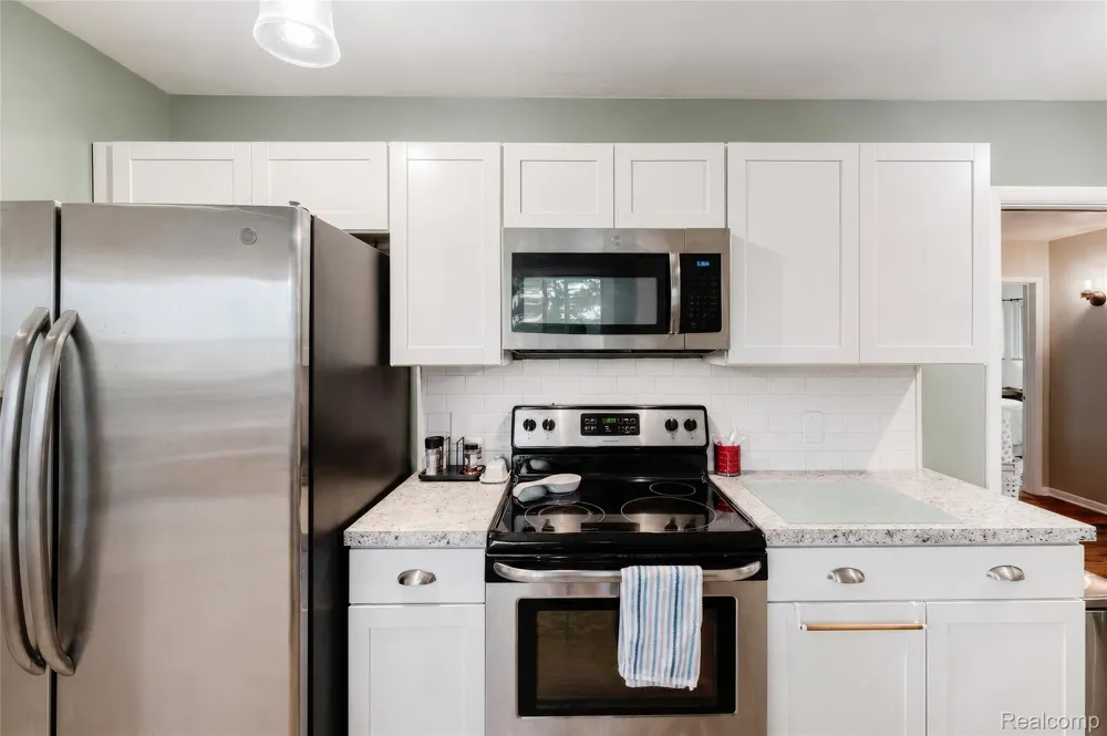 4499 S Linden Road Flint Charter Township, MI 48507