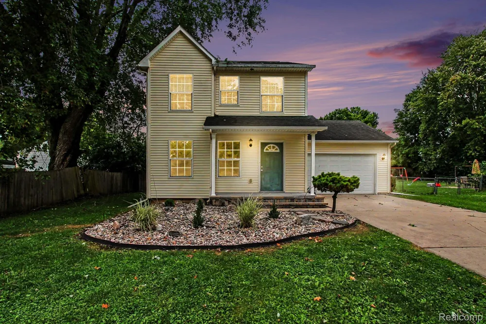 212 S Clark Street Webberville Village, MI 48892