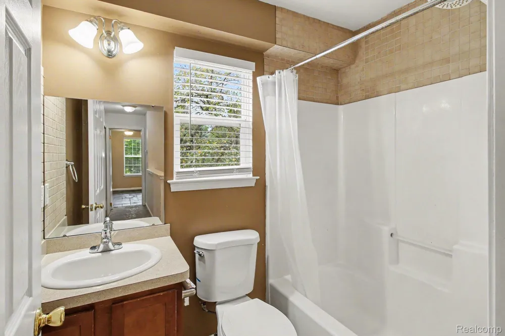 212 S Clark Street Webberville Village, MI 48892