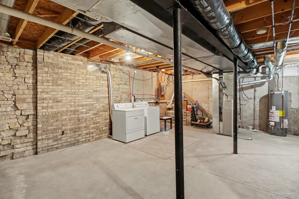 212 S Clark Street Webberville Village, MI 48892