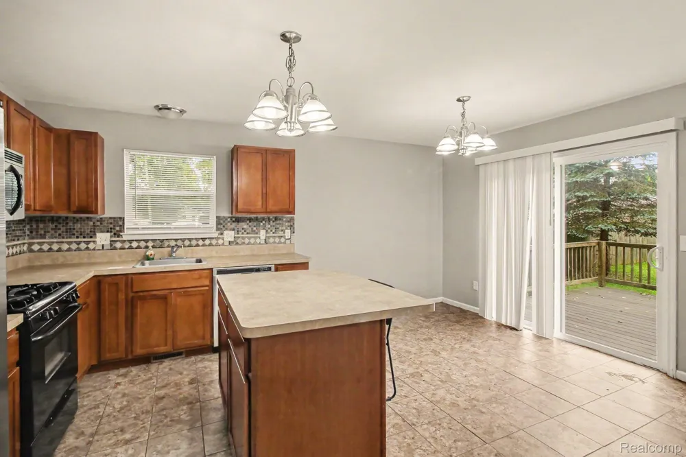 212 S Clark Street Webberville Village, MI 48892