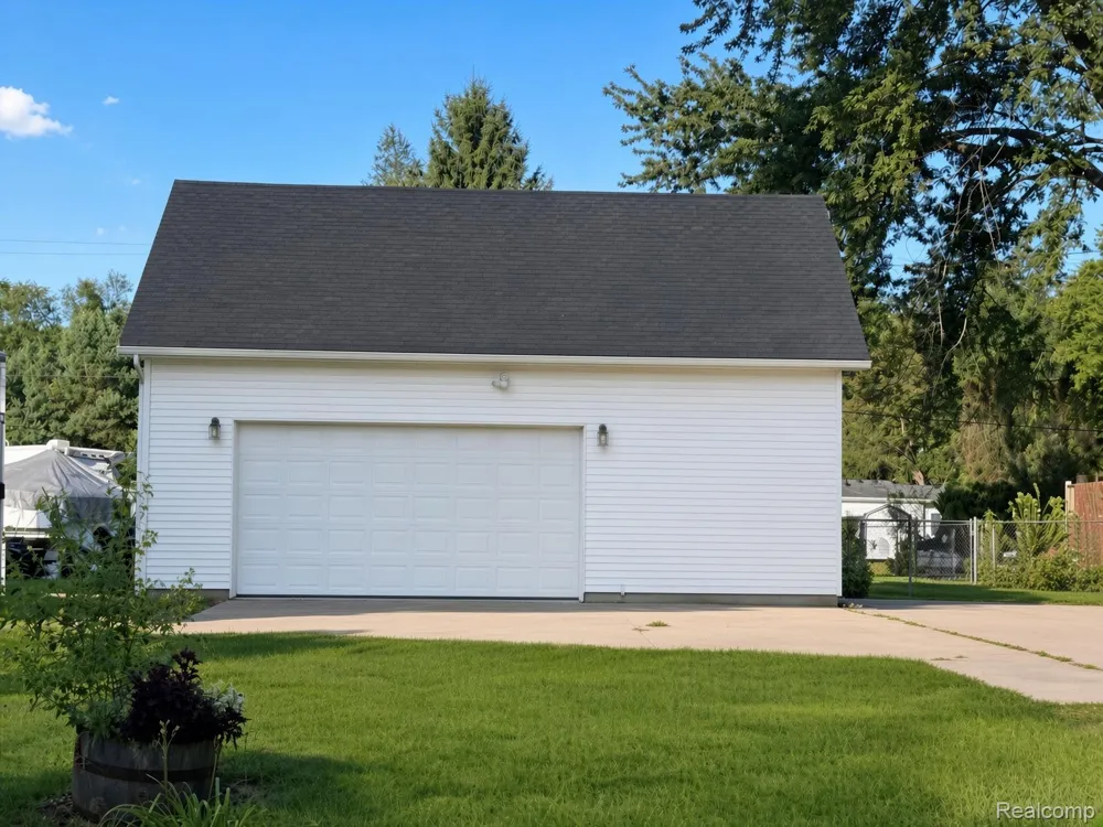8922 Stone Road Clay Township, MI 48001