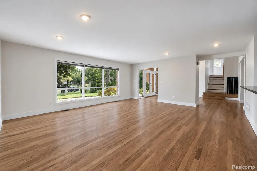 2564 Charel Court West Bloomfield Charter Township, MI 48324