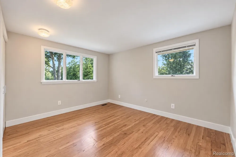 2564 Charel Court West Bloomfield Charter Township, MI 48324