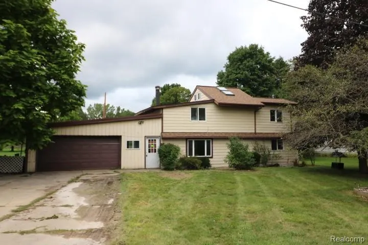 6179 Falkenbury Road Deerfield Township, MI 48461