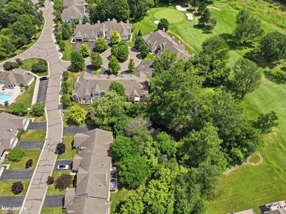 5721 Pinecroft Court Independence Charter Township, MI 48346