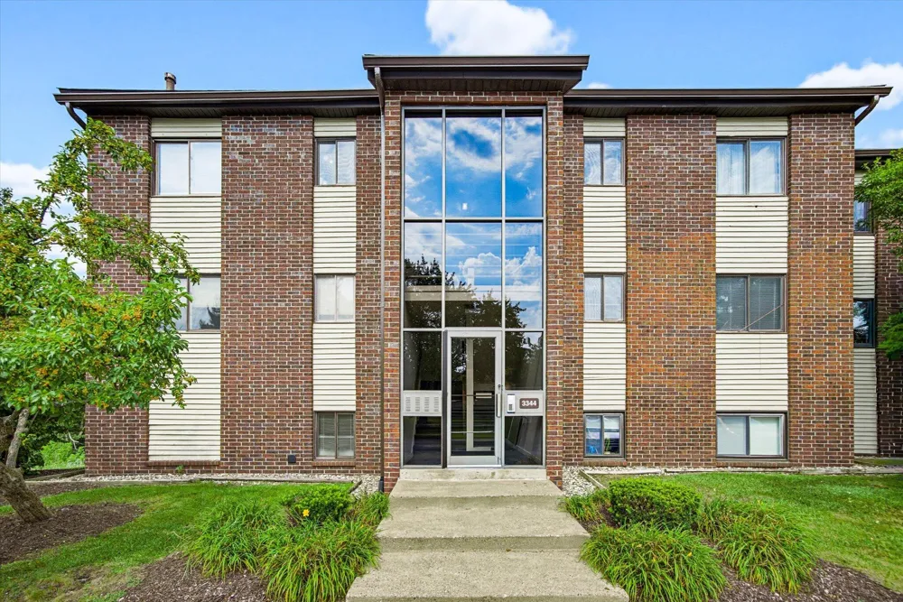 3344 Devonwood Hills NE Plainfield Charter Township, MI 49525